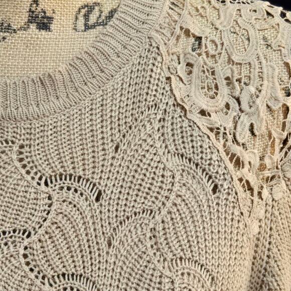 Andree by Unit Beige‎ Victorian Crochet Lace Inset Sweater Women's Size Medium - Picture 6 of 9